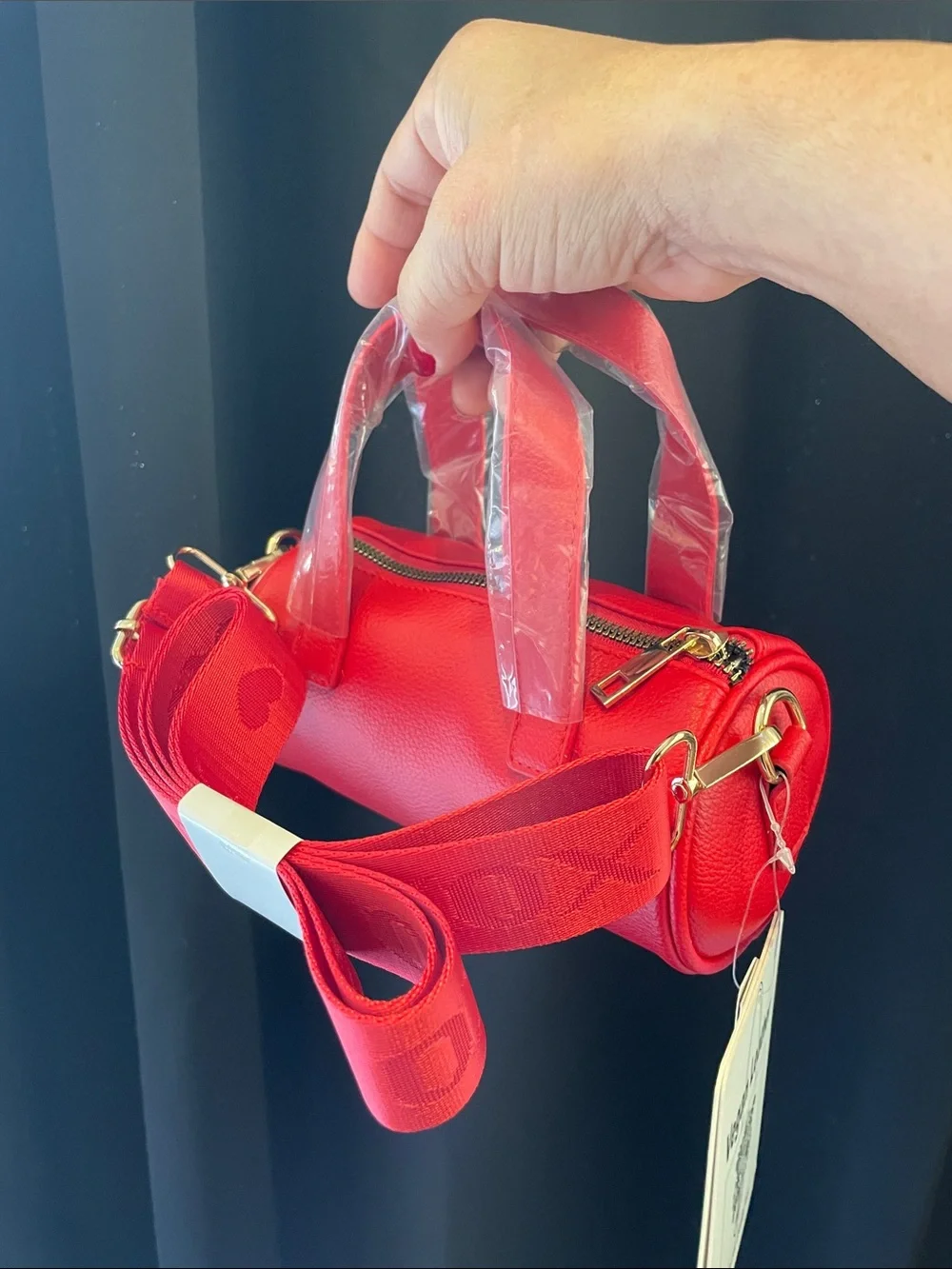 XOXO Red Mini Barrel Satchel with Gold Stud Logo - XOXO Guitar strap - Picture 2 of 9